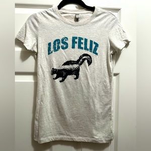 NWOT Los Feliz Skunk t-shirt in heather oatmeal/light gray. Medium.